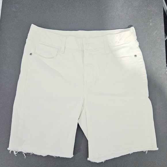 St. John's Bay Pants - St. John's Bay Women's Sz 4 Frayed White Jean Shorts 7" Inseam Great Condition